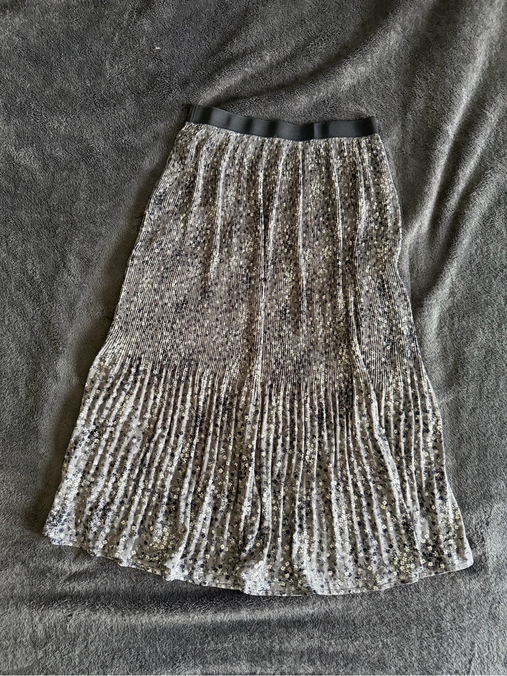 Pleated Maxi Skirt with Black Elastic Waistband